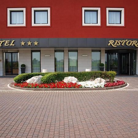 Hotel Ristorante Giada Grumolo delle Abbadesse Dış mekan fotoğraf