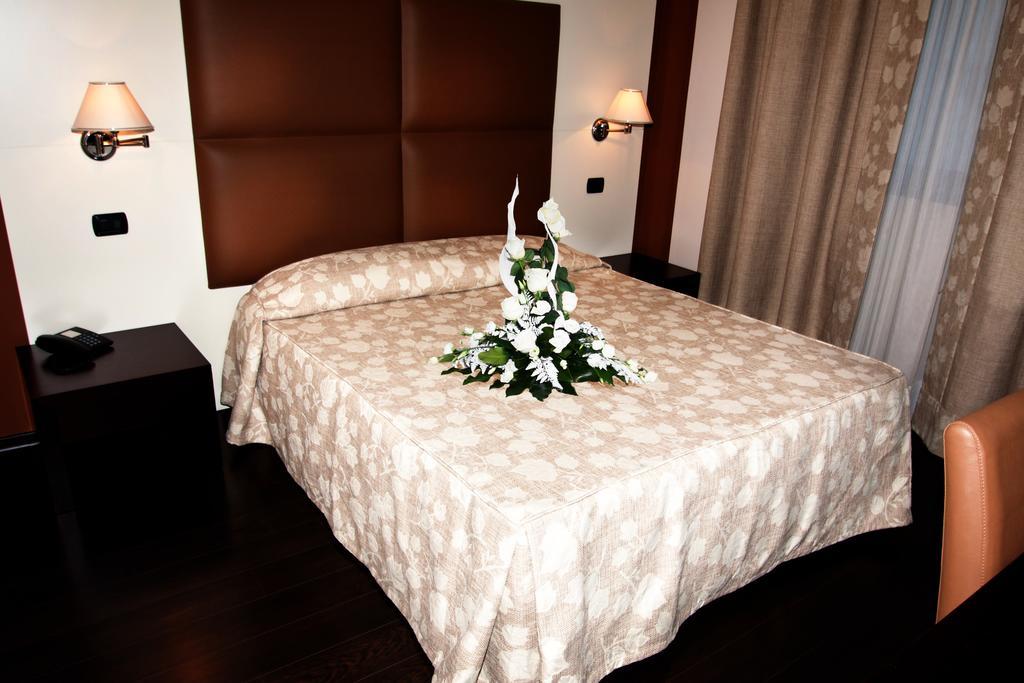 Hotel Ristorante Giada Grumolo delle Abbadesse Dış mekan fotoğraf