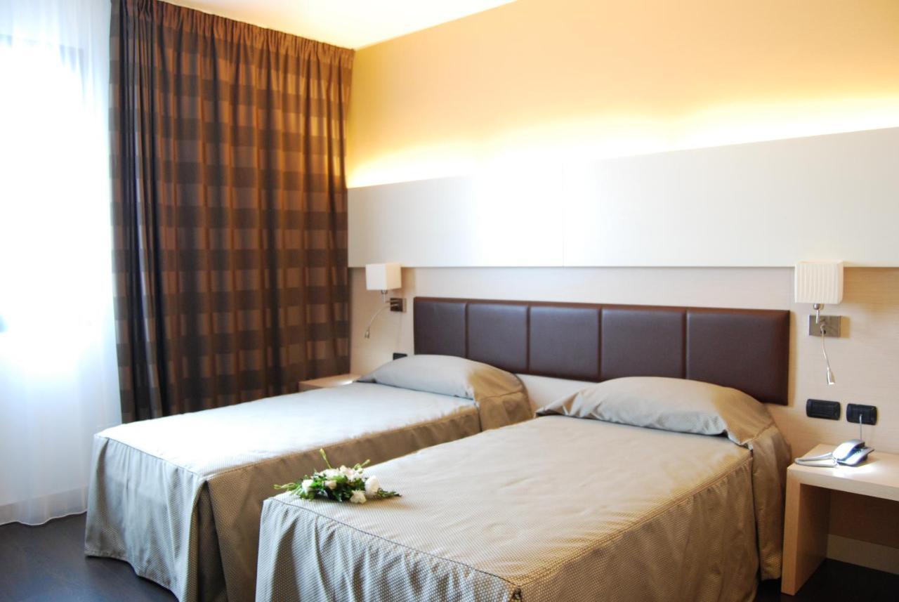 Hotel Ristorante Giada Grumolo delle Abbadesse Dış mekan fotoğraf